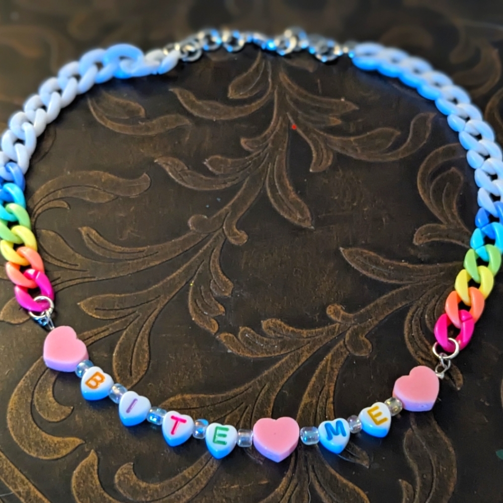 Insult "bite me" necklace